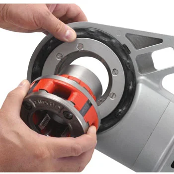 Ridgid električna nareznica cevi 690 l + POKLON 5l ulja 44933-3