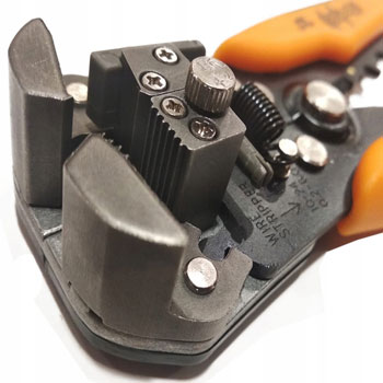 Neo klešta za sečenje izolacije kabla 0,2-6 mm2 205mm 01-500 Neo klešta za sečenje izolacije kabla 0,2-6 mm2 205mm 01-500