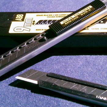 Olfa profesionalni skalpel 9mm SVR-2 Olfa profesionalni skalpel 9mm SVR-2