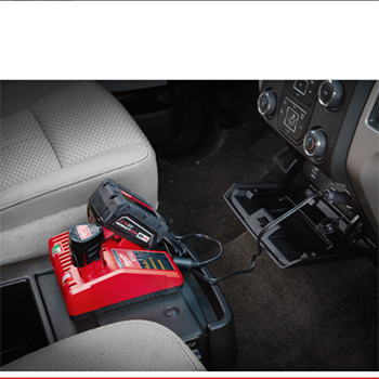 Milwaukee auto punjač za baterije M12-18AC 4932459205 Milwaukee auto punjač za baterije M12-18AC 4932459205