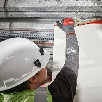 Milwaukee rukavi otporni na sečenje veličina 40cm 4932479936 Milwaukee rukavi otporni na sečenje veličina 40cm 4932479936