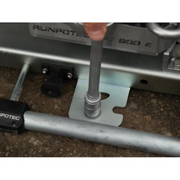 Runpotec bočno vitlo BEZ KOLICA 230V/50Hz_0.75KWh/5.1 A izbor vučne sile ili brzine vuče 800kg/400kg CW800 10148-5