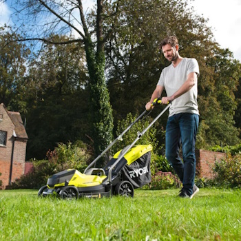 Ryobi aku kosačica za travu 18V ONE+™ sa baterijom (4Ah) i punjačem RLM18X33B40 Ryobi aku kosačica za travu 18V ONE+™ sa baterijom (4Ah) i punjačem RLM18X33B40