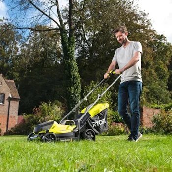 Ryobi aku kosačica za travu 18V ONE+™ sa baterijom (4Ah) i punjačem RLM18X33B40-2