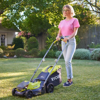 Ryobi aku kosačica za travu 18V ONE+™ sa baterijom (4Ah) i punjačem RLM18X33B40 Ryobi aku kosačica za travu 18V ONE+™ sa baterijom (4Ah) i punjačem RLM18X33B40