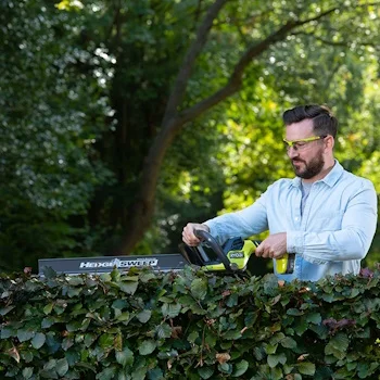 Ryobi aku trimer za živu ogradu 18V ONE+™ RY18HT55A-0 Ryobi aku trimer za živu ogradu 18V ONE+™ RY18HT55A-0