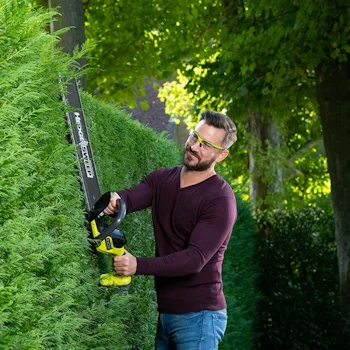 Ryobi aku trimer za živu ogradu 18V ONE+™ RY18HT55A-0 Ryobi aku trimer za živu ogradu 18V ONE+™ RY18HT55A-0