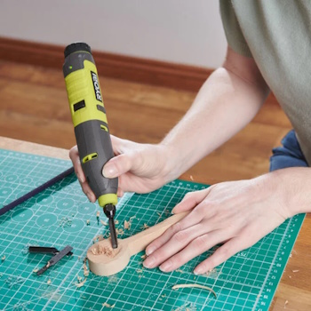 Ryobi bežični alat za rezbarenje USB Lithium™ 4V (2.0Ah) RPC4-120G Ryobi bežični alat za rezbarenje USB Lithium™ 4V (2.0Ah) RPC4-120G