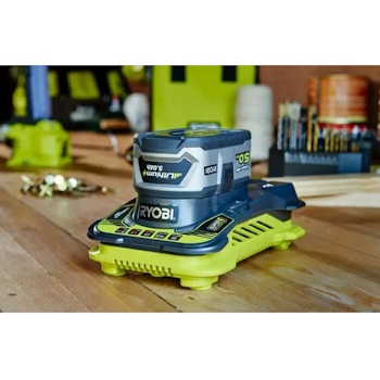 Ryobi brzi punjač 5A i Lithium+ baterija 6Ah set RC18150-160X-3