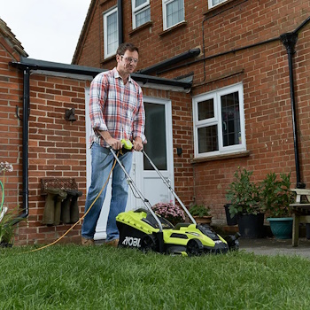 Ryobi električna kosačica za travu 1300W RLM13E33S Ryobi električna kosačica za travu 1300W RLM13E33S