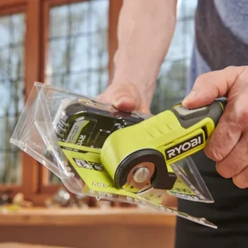 Ryobi kompaktni bežični alat za sečenje USB Lithium™ 4V (2.0Ah) RCT4-120G-5 Ryobi kompaktni bežični alat za sečenje USB Lithium™ 4V (2.0Ah) RCT4-120G-5