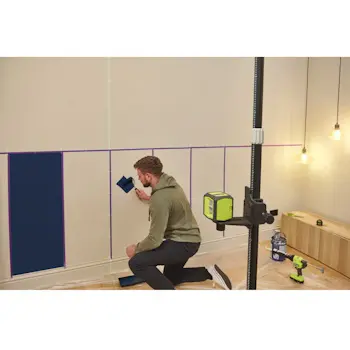 Ryobi laserski nivelator ukrštenih linija RBCLLG2-4