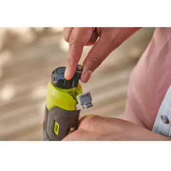 Ryobi bežična vazdušna pumpa USB Lithium™ 4V RI4-120G Ryobi bežična vazdušna pumpa USB Lithium™ 4V RI4-120G