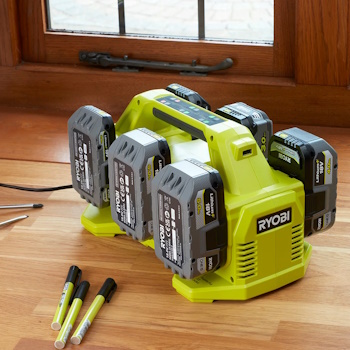Ryobi punjač baterija 4A sa 6 portova 18V ONE+™ RC18640 Ryobi punjač baterija 4A sa 6 portova 18V ONE+™ RC18640