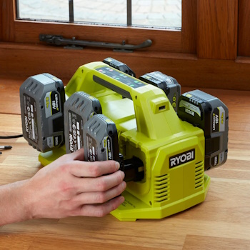 Ryobi punjač baterija 4A sa 6 portova 18V ONE+™ RC18640 Ryobi punjač baterija 4A sa 6 portova 18V ONE+™ RC18640