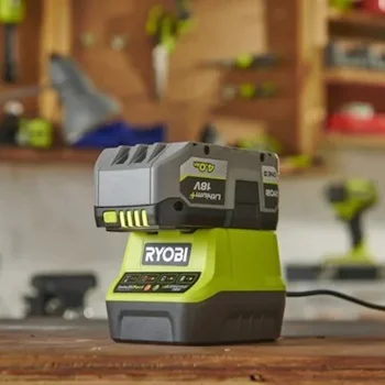 Ryobi set punjač baterija i baterija od 4.0Ah 18V ONE+™ RC18120-140X-4