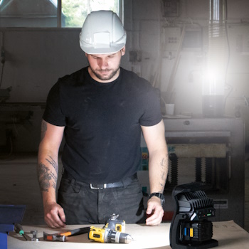 Scangrip pametni konektor sa sigurnosnim sistemom baterije 18V/20V 03.6140C Scangrip pametni konektor sa sigurnosnim sistemom baterije 18V/20V 03.6140C