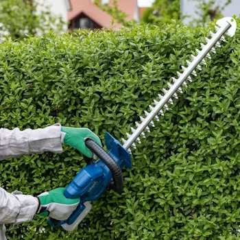 Scheppach aku makaze za živu ogradu IXES C-HT570-X + set punjač 2.4A i baterija 4.0Ah Scheppach aku makaze za živu ogradu IXES C-HT570-X + set punjač 2.4A i baterija 4.0Ah