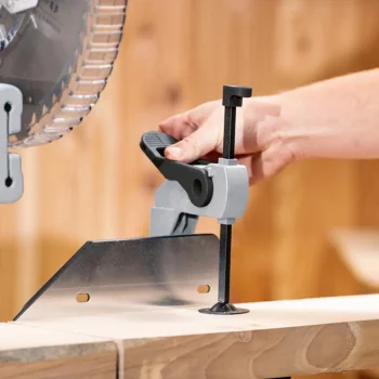 Scheppach potezno nagibna testera 305mm 2000W HM305SL-6 Scheppach potezno nagibna testera 305mm 2000W HM305SL-6