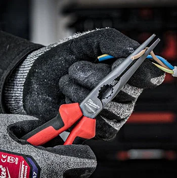 Milwaukee špic klešta 205mm 4932492465-1