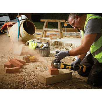 Stanley akumulatorska ugaona brusilica FatMax 18V FMC761M2 Stanley akumulatorska ugaona brusilica FatMax 18V FMC761M2