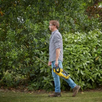 Stanley aku trimer za živu ogradu V20-18V SFMCHT855B-XJ-3