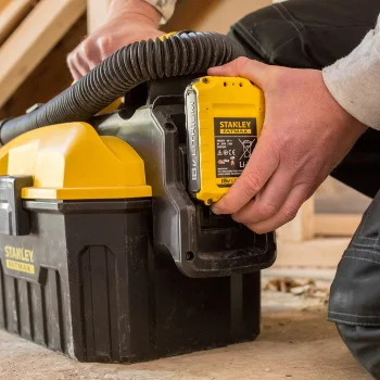 Stanley aku usisivač 18V Solo FMC795B Stanley aku usisivač 18V Solo FMC795B