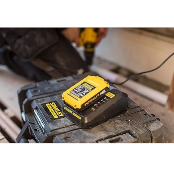 Stanley baterija 18V 2Ah FMC687L-XJ Stanley baterija 18V 2Ah FMC687L-XJ