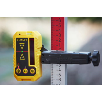 Stanley laser samonivelišući crveni snop STHT77616-0 Stanley laser samonivelišući crveni snop STHT77616-0