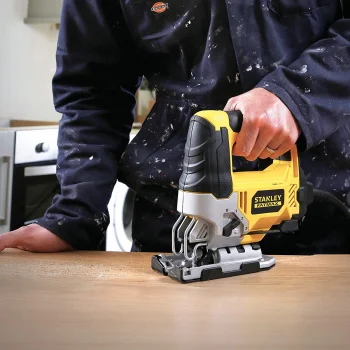 Stanley ubodna testera 710W FME340KA Stanley ubodna testera 710W FME340KA