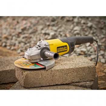 Stanley ugaona brusilica 2000W 230mm FMEG232 Stanley ugaona brusilica 2000W 230mm FMEG232