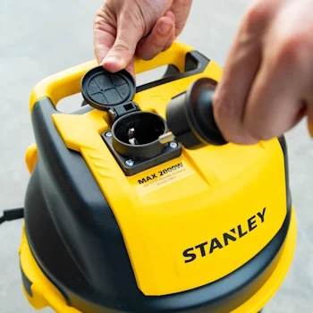 Stanley Inox usisivač za mokro i suvo usisavanje 1600W 30l SXVC30XTDE Stanley Inox usisivač za mokro i suvo usisavanje 1600W 30l SXVC30XTDE
