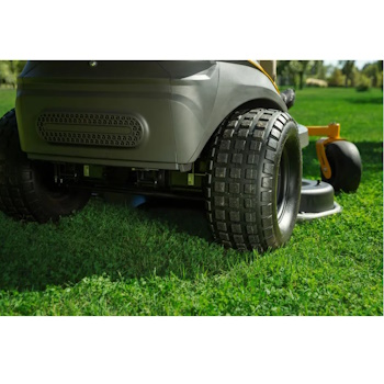 Stiga kosačica 7.6kW Zero turn Gyro 900e Stiga kosačica 7.6kW Zero turn Gyro 900e