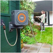 Automatska motalica sa 15m creva u kućištu