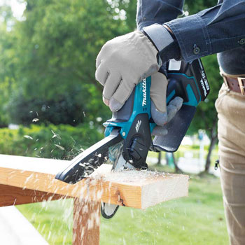 Makita akumulatorska lančana testera 18V DUC101Z Makita akumulatorska lančana testera 18V DUC101Z