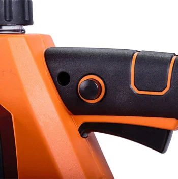 Villager Fuse on akumulatorska lančana testera VBT 1440 056369 Villager Fuse on akumulatorska lančana testera VBT 1440 056369