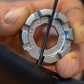 Unior univerzalni ključ za niple 1631/5 629573 Unior univerzalni ključ za niple 1631/5 629573