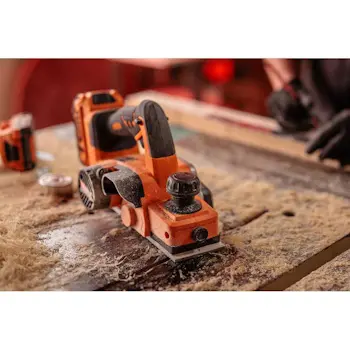 Villager Fuse akumulatorsko rende VLN 0520 082121 + POKLON Fuse set baterija 1.5Ah + punjač 2.4A-5