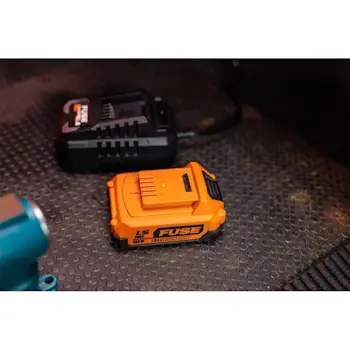 Villager Fuse set baterija 1.5Ah + punjač 2.4A 067112-2