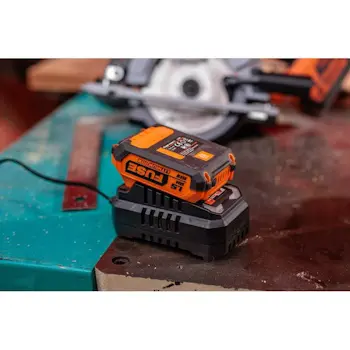 Villager Fuse set baterija 1.5Ah + punjač 2.4A 067112-5