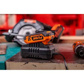 Villager Fuse set baterija 1.5Ah + punjač 2.4A 067112-6