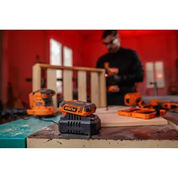 Villager Fuse set baterija 1.5Ah + punjač 2.4A 067112-7