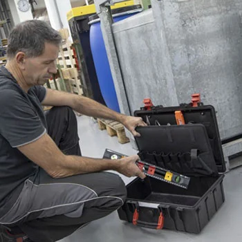 Wiha električarski set alata u koferu, 18-delni W45530-2 Wiha električarski set alata u koferu, 18-delni W45530-2