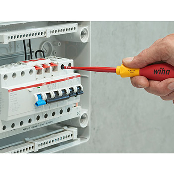 Wiha odvijač krstasti VDE SlimFix SoftFinish PH1x80 W35393 Wiha odvijač krstasti VDE SlimFix SoftFinish PH1x80 W35393