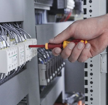 Wiha odvijač set sa držačem bitova električni slimVario® 4/1 W41230 Wiha odvijač set sa držačem bitova električni slimVario® 4/1 W41230