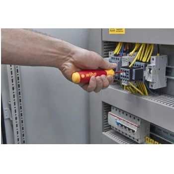 Wiha izolovani odvijač sa bitovima u dršci multifunkcionalni PocketMax® 4//1 W45296 Wiha izolovani odvijač sa bitovima u dršci multifunkcionalni PocketMax® 4//1 W45296