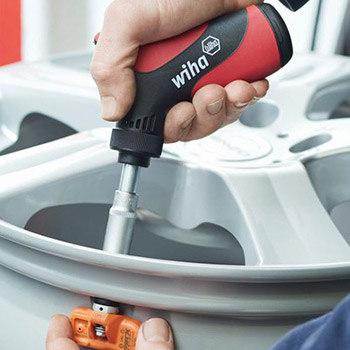 Wiha garnitura alata TPMS za sistem kontrole pritiska u gumama W40257 Wiha garnitura alata TPMS za sistem kontrole pritiska u gumama W40257