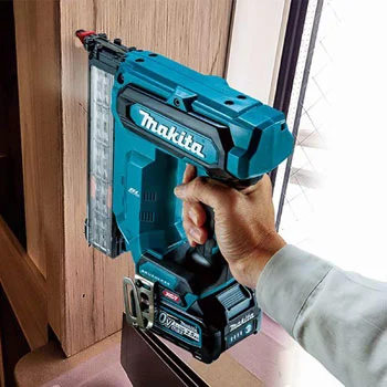 Makita akumulatorski zabijač eksera FN001GZ Makita akumulatorski zabijač eksera FN001GZ